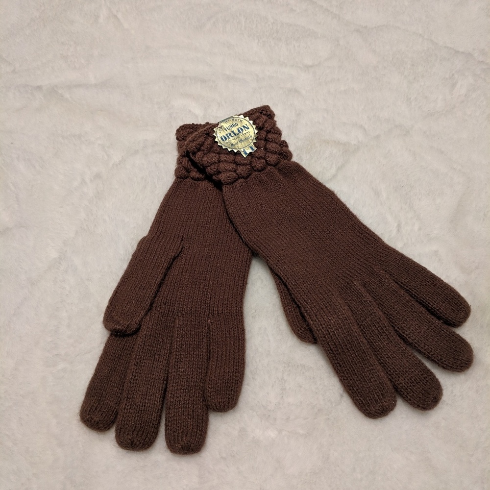 Vintage knit gloves